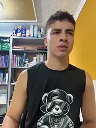 AdrianRinaldi stripchat stream image, 14.05.2026 13:50