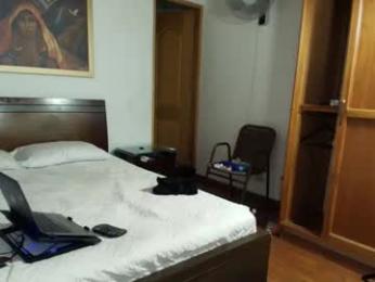 midgettripod1 chaturbate stream image, 21.05.2026 18:00