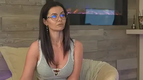 SeductiveMom stripchat stream image, 25.05.2026 03:30