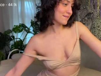 flaming_hotty chaturbate stream image, 31.05.2026 10:50