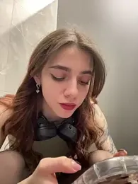 Lily__Belle stripchat stream image