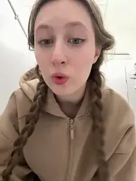 FroggyAnna stripchat stream image, 16.06.2026 18:40