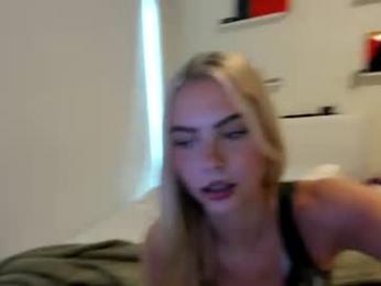 ariah_is_blonde chaturbate stream image, 21.06.2026 20:00