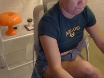 averageuncut1 chaturbate stream image, 23.06.2026 03:50
