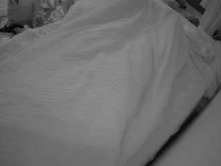 voyeurcam-julmodels-whitebed-4 camsoda stream image, 24.06.2026 06:30