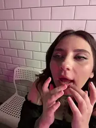 RollingGirls stripchat stream image