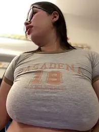 andra_rose stripchat stream image