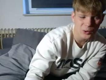 hottieselly chaturbate stream image, 23.08.2026 16:50