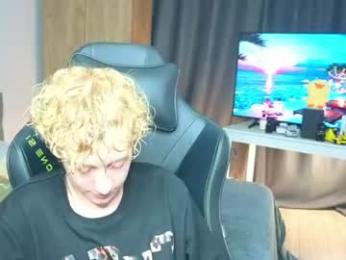 em_chipsi chaturbate stream image, 26.08.2026 19:00