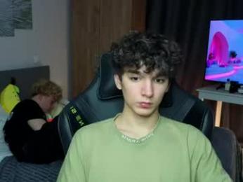 em_chipsi chaturbate stream image, 26.08.2026 19:00
