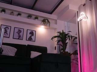 zoe-cruz21 camsoda stream image, 01.09.2026 12:00