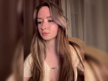 PLEELUS bongacams stream image