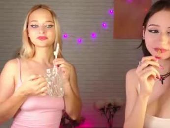 strawberryglow chaturbate stream image, 12.09.2026 19:10