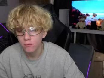 em_chipsi chaturbate stream image, 19.09.2026 07:40