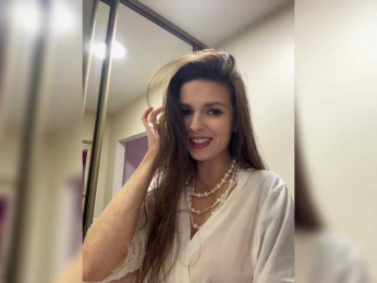 Oops_kiraa bongacams stream image