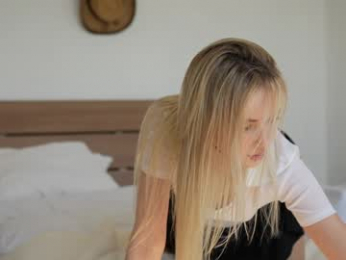 kriss0leoo chaturbate stream image