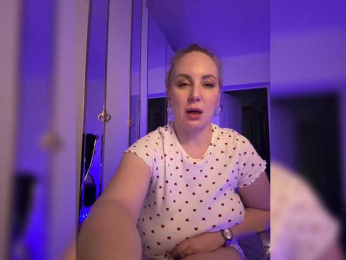 cherryygirl bongacams stream image