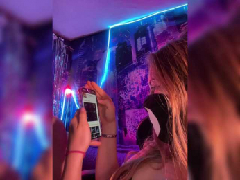 -Summer- bongacams stream image