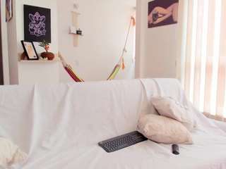 karlyee camsoda stream image