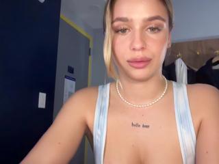 Maci Reynolds flirt4free stream image