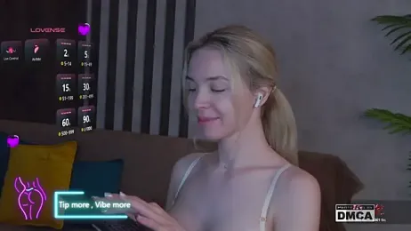 Holl1Would stripchat stream image