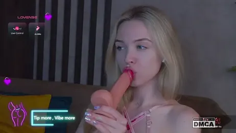 Holl1Would stripchat stream image