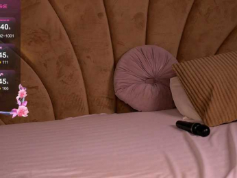 KairaAndrews bongacams stream image