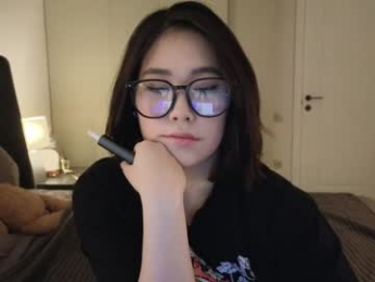 ki_mi chaturbate stream image