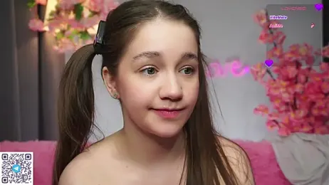 AmiLewis stripchat stream image