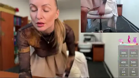 legsLONG stripchat stream image