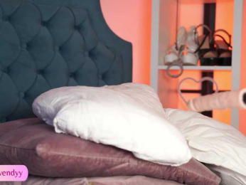 shiny-lily bongacams stream image