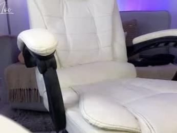 jully_lov chaturbate stream image, 04.02.2025 03:10