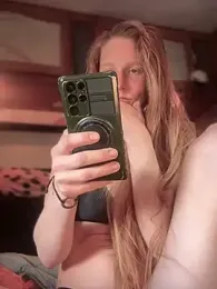 GoldenFlameGoddess stripchat stream image