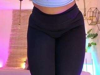 lady-brownn camsoda stream image