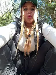 HaileyDiana stripchat stream image