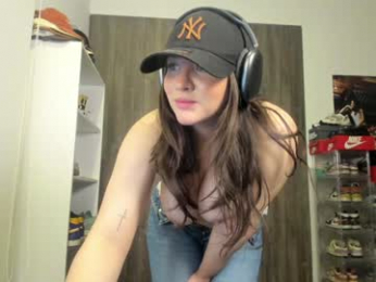 lindabluee chaturbate stream image