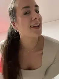 EllaMae stripchat stream image