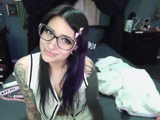 sallylynn camsoda stream image