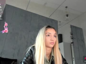 sassyt33n chaturbate stream image