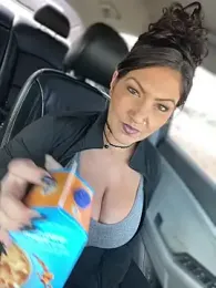 LittleMissEeve stripchat stream image