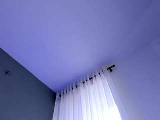 mollyybloom camsoda stream image