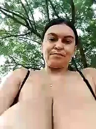 Horny-Mommy-Dirty stripchat stream image