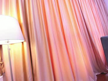 ehotlovea chaturbate stream image