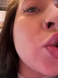 Holly_Play stripchat stream image