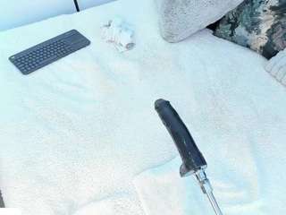 angie-roses camsoda stream image