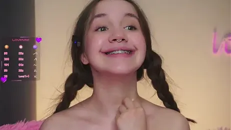 AmiLewis stripchat stream image