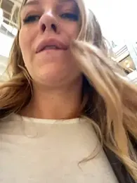 Sweet___Emily stripchat stream image