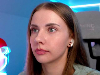 VikkiExtraCheese bongacams stream image