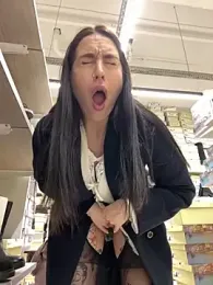 Holly_Play stripchat stream image