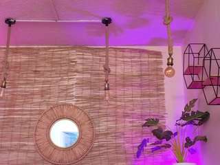 lady-brownn camsoda stream image